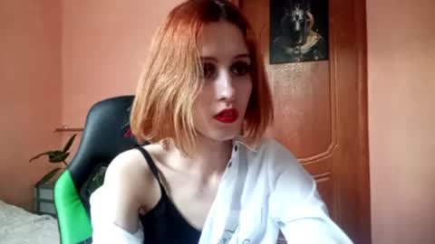 Snapshot of georgianahaeussler chatting on 06-11-26, 03:54 Ellie online show from 06-11-26, 03:54