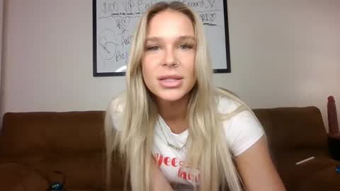 Snapshot of georgiawildxo chatting on 02-04-25, 01:23 georgiawildxo online show from 02-04-25, 01:23