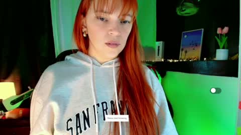 Snapshot of georgina_moschino chatting on 07-19-26, 05:22 georgina_moschino online show from 07-19-26, 05:22