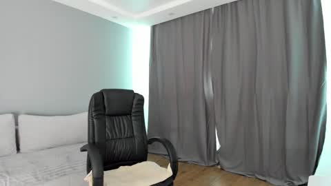 Snapshot of georginaroads chatting on 02-22-25, 01:35 GeorginaRoads online show from 02-22-25, 01:35