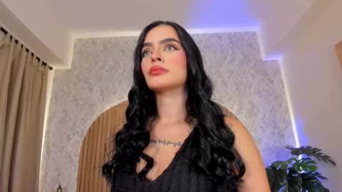 Snapshot of georginna_sins chatting on 11-19-25, 02:28 Kendal online show from 11-19-25, 02:28
