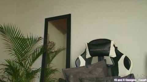 Snapshot of georgino_cavalli chatting on 09-23-25, 04:48 Peter Mike online show from 09-23-25, 04:48