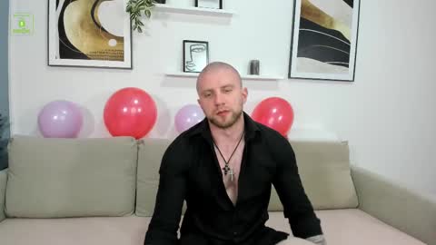 Snapshot of gerard_finbar chatting on 02-14-25, 06:56 Gerard Finbar online show from 02-14-25, 06:56