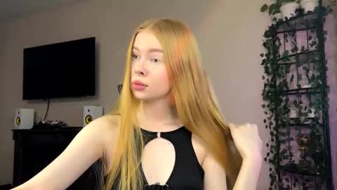 Amelia online show from 11-27-25, 05:53