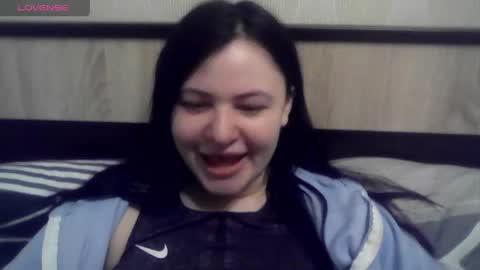 Eva online show from 05-04-26, 03:41