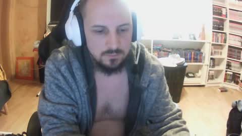 Snapshot of germanguylovestrans chatting on 12-17-24, 01:38 Marcel or Ted online show from 12-17-24, 01:38