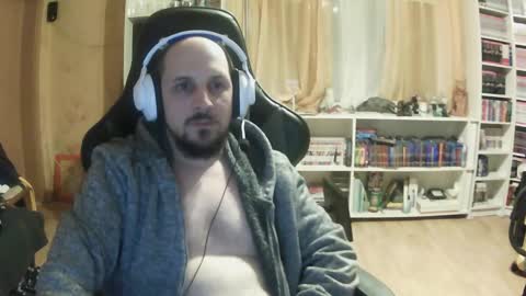 Snapshot of germanguylovestrans chatting on 12-25-24, 07:45 Marcel or Ted online show from 12-25-24, 07:45