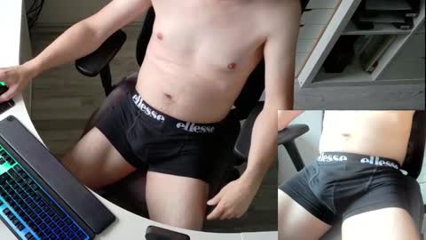 Snapshot of germinator33 chatting on 10-11-25, 12:04 germinator33 online show from 10-11-25, 12:04