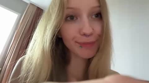 Sophie online show from 08-03-26, 09:15