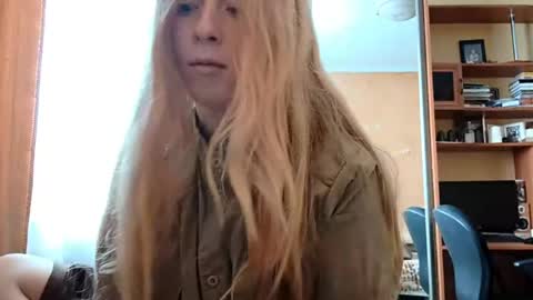 Snapshot of gertrudisturbe chatting on 04-14-26, 03:34 Kate online show from 04-14-26, 03:34