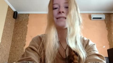 Snapshot of gertrudisturbe chatting on 04-28-26, 02:10 Kate online show from 04-28-26, 02:10