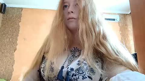 Snapshot of gertrudisturbe chatting on 05-16-26, 10:08 Kate online show from 05-16-26, 10:08