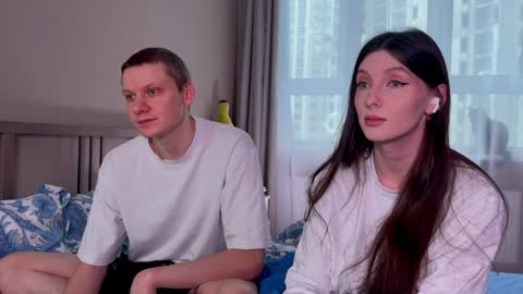 Snapshot of gethigh_ chatting on 01-23-25, 10:11 Liz and Mark online show from 01-23-25, 10:11