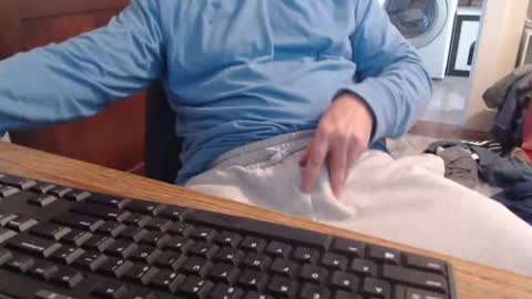 Snapshot of gethoggy chatting on 10-28-25, 07:16 gethoggy online show from 10-28-25, 07:16