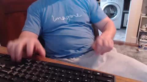 Snapshot of gethoggy chatting on 11-14-25, 02:49 gethoggy online show from 11-14-25, 02:49