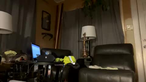 Snapshot of gettingminetonight chatting on 03-27-26, 04:40 gettingminetonight online show from 03-27-26, 04:40