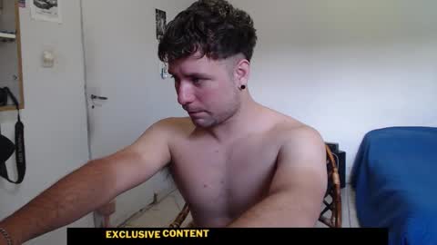 Snapshot of gferrari1996 chatting on 12-15-25, 04:33 gferrari1996 online show from 12-15-25, 04:33