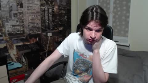 Snapshot of ghostfacefriends chatting on 10-23-25, 07:01 Fedya online show from 10-23-25, 07:01