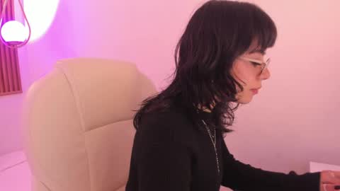 Milaa online show from 04-11-26, 03:44