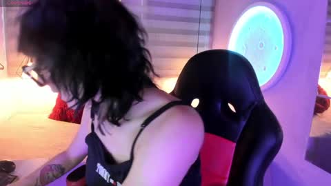 Snapshot of ghosty_doll chatting on 04-10-26, 08:13 Allison online show from 04-10-26, 08:13