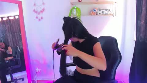 giaaaa   online show from 02-05-26, 06:23