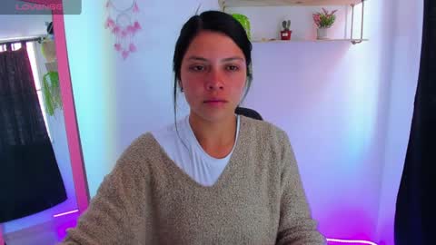 giaaaa   online show from 06-25-26, 08:24