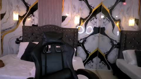 Gia online show from 06-04-26, 03:12