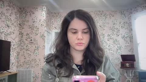 Snapshot of gia_is_horny chatting on 12-23-24, 07:52 The Queen of Squirt online show from 12-23-24, 07:52