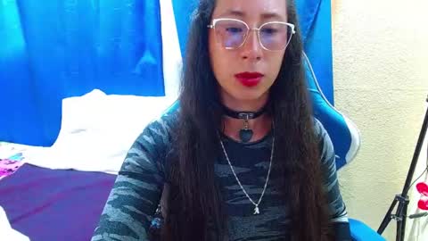 Snapshot of gia_leinn chatting on 06-05-26, 08:36 Gia online show from 06-05-26, 08:36