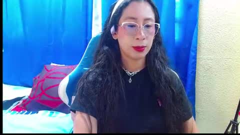 Snapshot of gia_leinn chatting on 06-29-26, 09:04 Gia online show from 06-29-26, 09:04