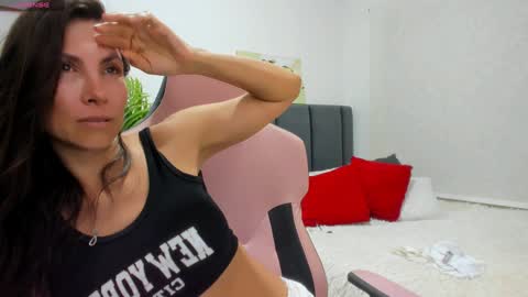 Gianna Liann  online show from 01-09-25, 02:33