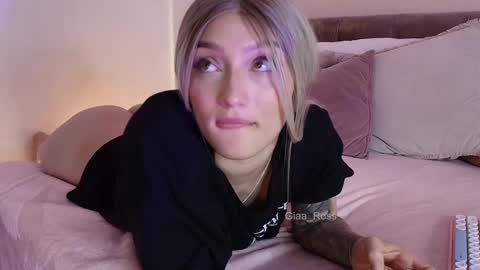 Gia online show from 02-19-25, 06:21