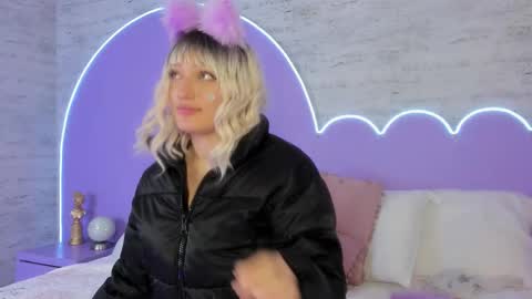 Gia online show from 11-23-25, 07:52