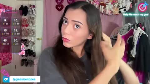 Snapshot of giaavalentinee chatting on 09-14-25, 11:37 Gia online show from 09-14-25, 11:37