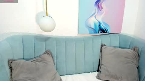 I am gia online show from 11-06-25, 03:18