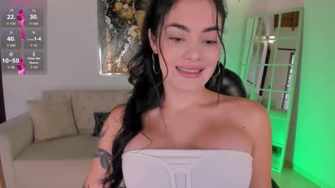 Gia Ferrera online show from 10-28-25, 07:27