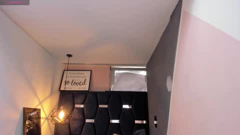 G I A  FOX online show from 10-10-25, 04:06