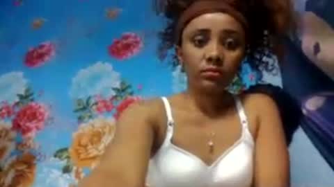 Snapshot of gialbloody chatting on 06-16-26, 01:47 gialbloody online show from 06-16-26, 01:47