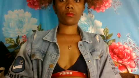 Snapshot of gialbloody chatting on 06-20-26, 06:27 gialbloody online show from 06-20-26, 06:27