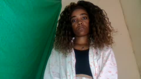 Snapshot of gialbloody chatting on 07-11-26, 09:45 gialbloody online show from 07-11-26, 09:45