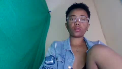 Snapshot of gialbloody chatting on 07-14-26, 12:55 gialbloody online show from 07-14-26, 12:55
