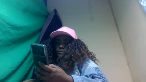 Snapshot of gialbloody chatting on 07-22-26, 04:26 gialbloody online show from 07-22-26, 04:26