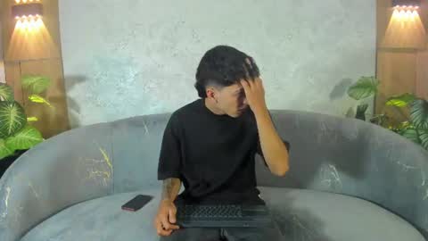 Snapshot of gian_rossii chatting on 06-13-26, 05:44 GIAN online show from 06-13-26, 05:44