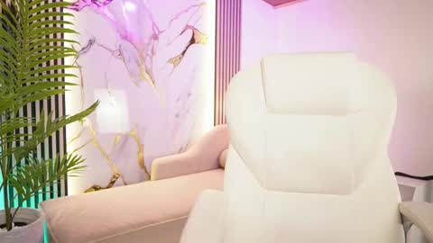 Snapshot of gianovak chatting on 11-19-25, 11:32 gianovak online show from 11-19-25, 11:32