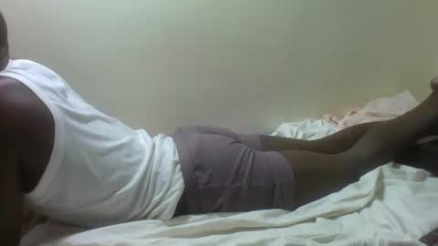 Snapshot of giant_couple chatting on 02-06-26, 06:40 giant_couple online show from 02-06-26, 06:40