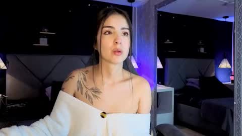 Gia online show from 10-14-25, 01:12