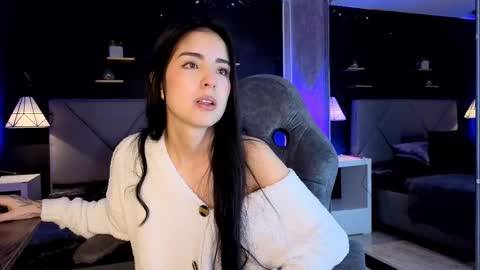 Gia online show from 11-30-25, 07:51