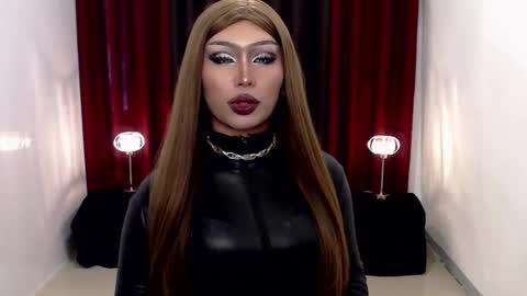 Snapshot of giaxxx01 chatting on 12-09-24, 03:07 Gia X online show from 12-09-24, 03:07