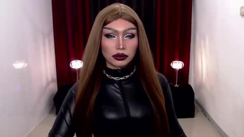 Snapshot of giaxxx01 chatting on 12-13-24, 02:21 Gia X online show from 12-13-24, 02:21