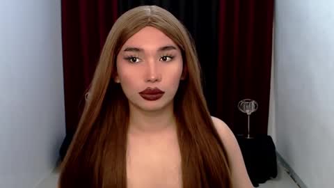 Snapshot of giaxxx01 chatting on 01-05-25, 04:47 Gia X online show from 01-05-25, 04:47